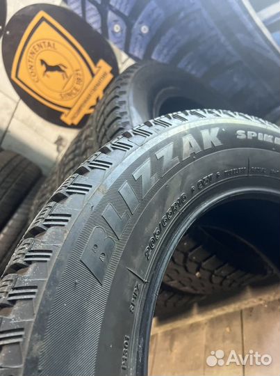 Bridgestone Blizzak Spike-02 205/65 R16