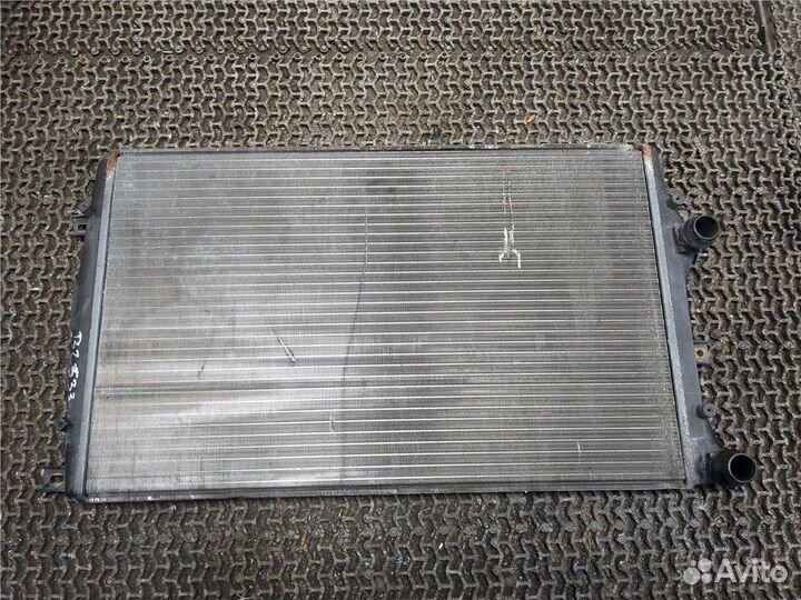 Радиатор охлаждения двигателя Volkswagen Touran, 2