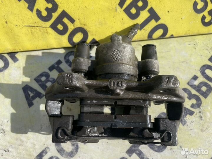 Суппорт передний правый Renault Logan 2