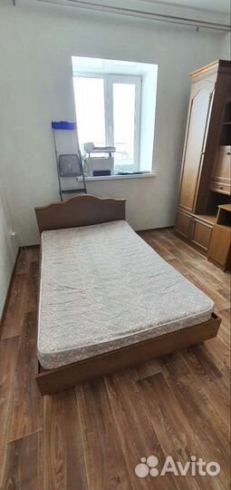 Спальный гарнитур бу