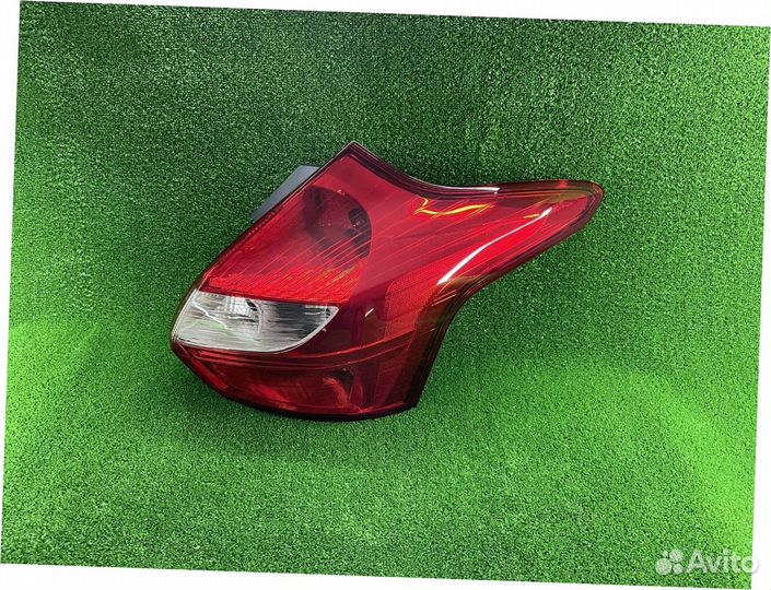 Фонарь правый Ford Focus 11-15