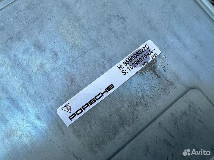 Блок управления двигателем передний Porsche Macan
