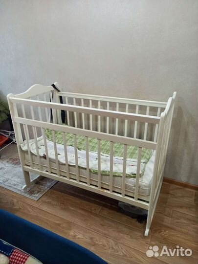 Детская кроватка