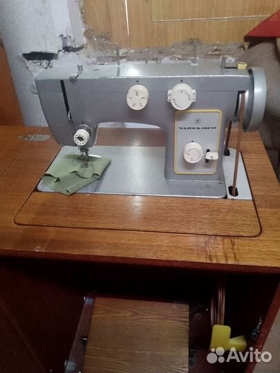 Швейная машина Подольская 142 М