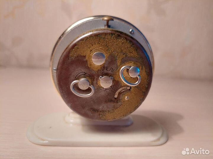 Часы-будильник СССР