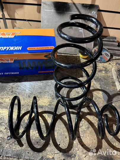 Пружины подвески, передние Nissan Sunny/Almera