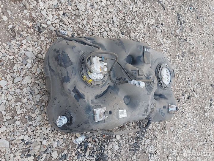 Toyota Rav4 XA50 Топливный бак