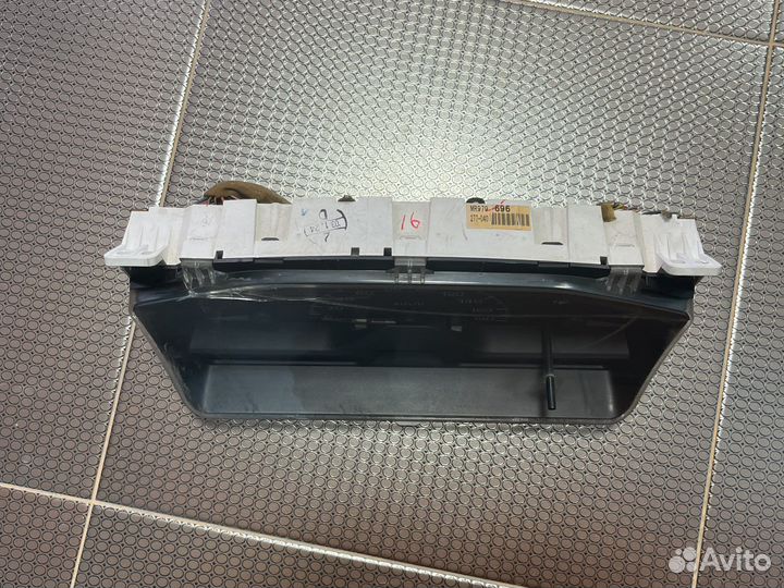 Приборная панель (щиток) на Lancer 9