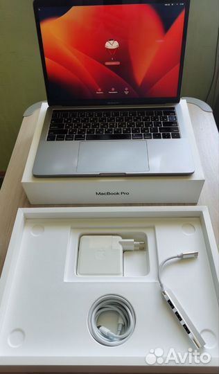 Macbook Pro 13 2019/ i7/16gb/512gb USB-hub