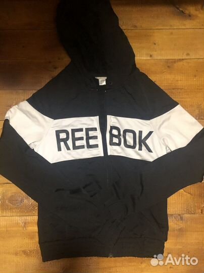Спотивный костюм ReeBok