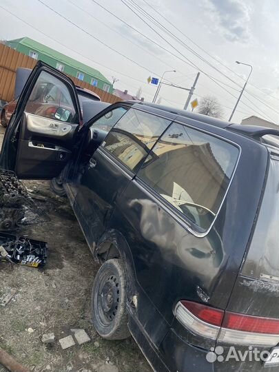 Nissan Largo 30 в разбор