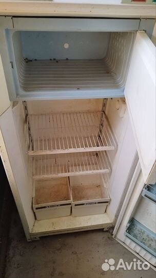 Холодильник советский