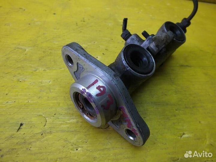 Главный тормозной цилиндр