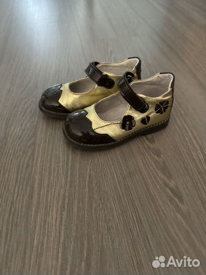 Туфли кожаные на девочку 23 размер