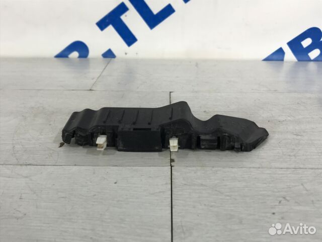 Кронштейн переднего бампера правый hyundai solaris