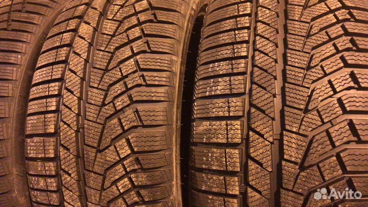 Sailun Ice Blazer Alpine Evo 245/40 R20 и 275/35 R20