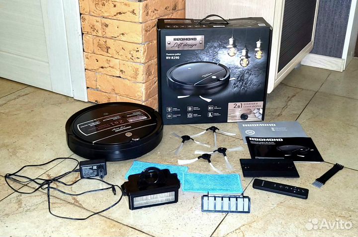 Робот-пылесос Redmond RV-R290