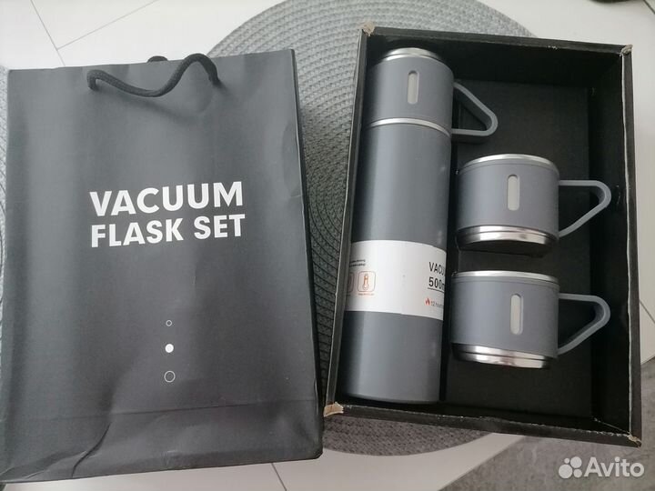 Термос с чашками набор (новый) мятая коробка