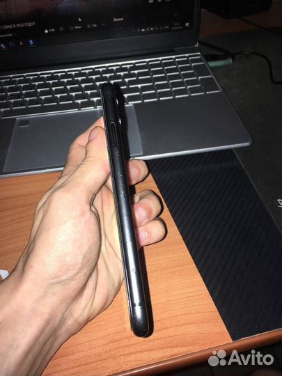 iPhone 11 с сертификатом Scarlet