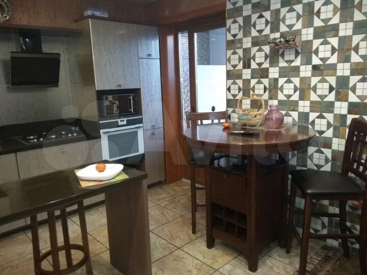 2-к. квартира, 63 м², 7/9 эт.