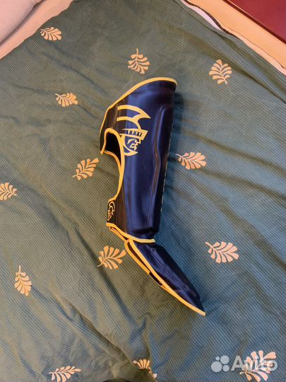 Щитки для кикбоксинга