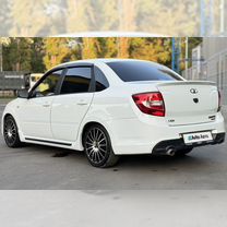 ВАЗ (LADA) Granta 1.6 MT, 2016, 94 000 км, с пробегом, цена 835 000 руб.