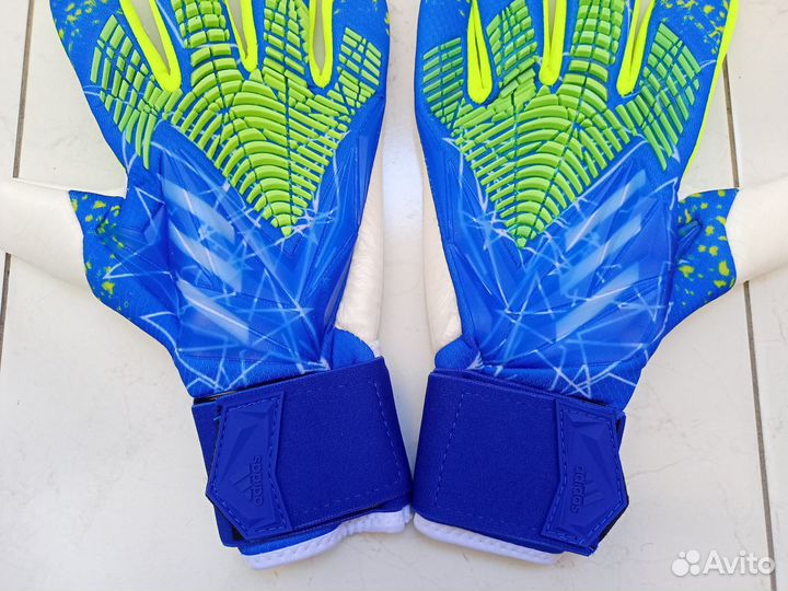 Вратарские перчатки Adidas Predator Pro 8,9,10
