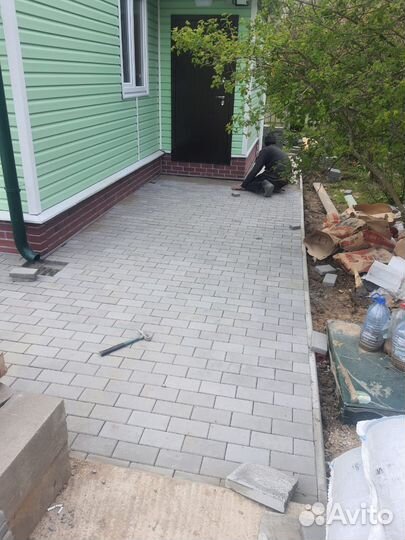 Бригада строителей