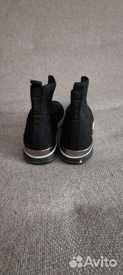 Кроссовки, носки