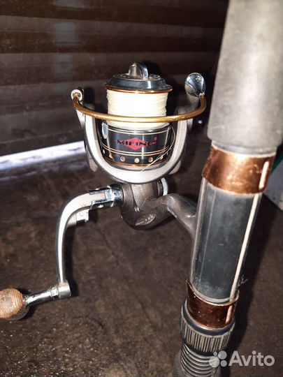 Спиннинг с катушкой+ шпуля