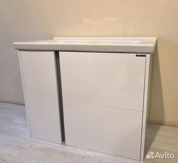 Подвесная тумба для ванной с раковиной