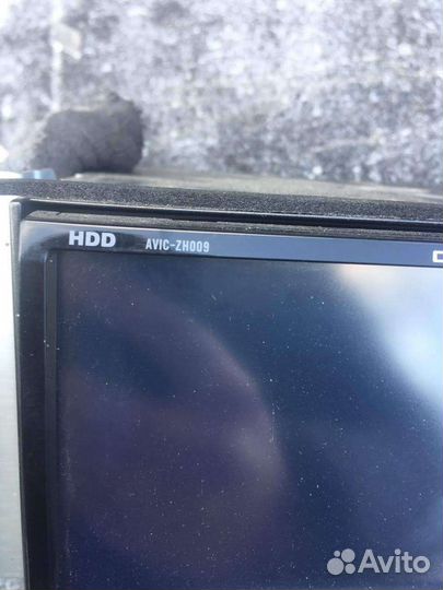 Магнитола Carrozzeria avik-ZH009