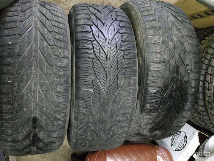 Nokian Tyres Hakkapeliitta R2 SUV 255/55 R19 111R