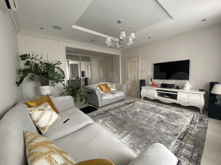 3-к. квартира, 98 м², 9/10 эт.