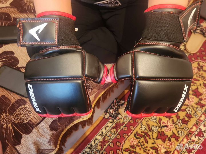 Перчатки для мма