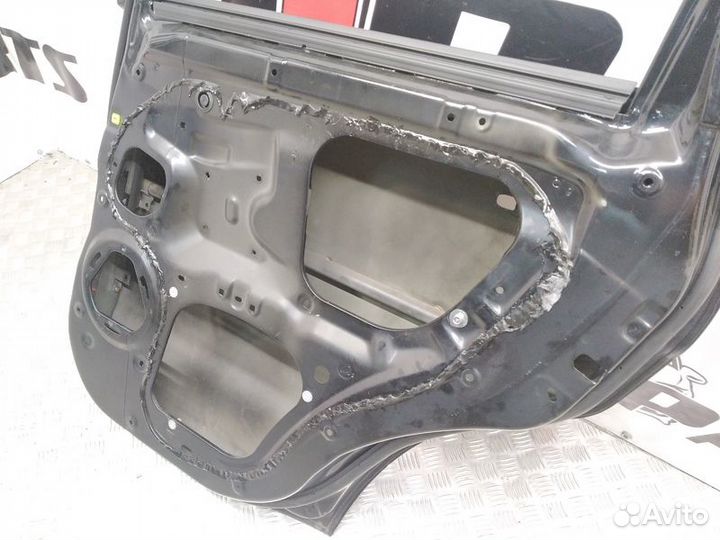 Дверь задняя Mitsubishi Outlander XL