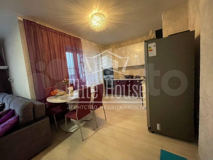 3-к. квартира, 90 м², 3/18 эт.