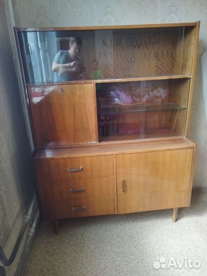 Шкаф сервант