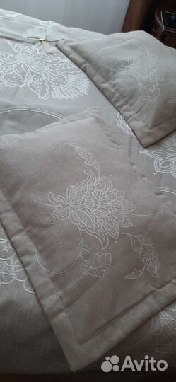 Покрывало на кровать новое