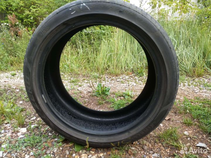 Pirelli P Zero 245/40 R19 94W
