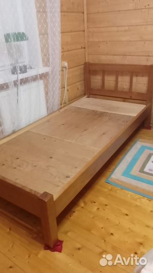 Кровать односпальная без матраса