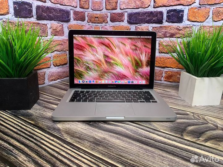 Apple MacBook Pro 13 Core i7/SSD/256gb/2 Цикла