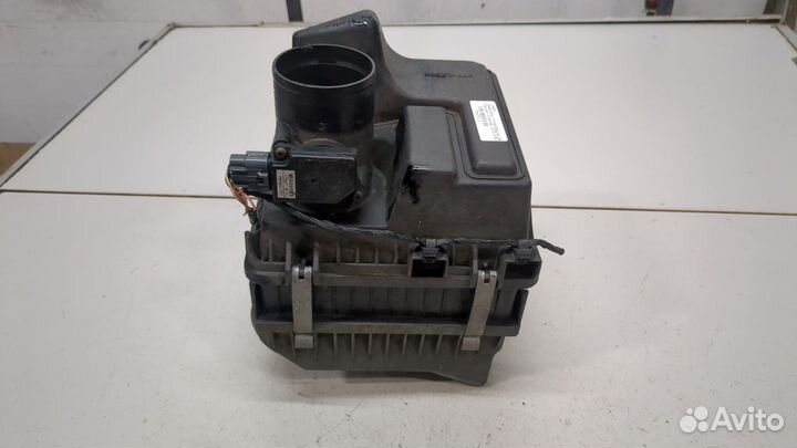 Корпус воздушного фильтра Mitsubishi Outlander, 2004