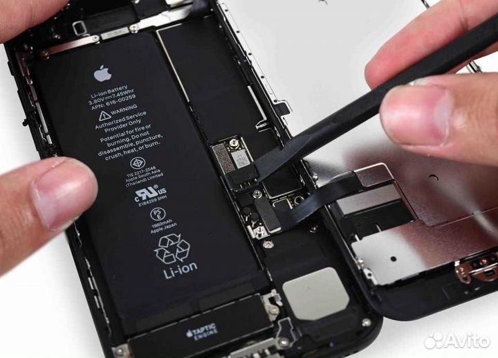 Замена дисплея, аккумулятора на iPhone 7