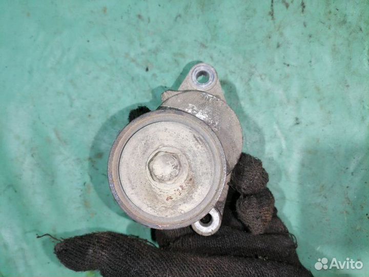 Натяжитель генератора Renault Logan