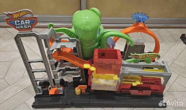 Hot Wheels невообразимая автомойка с осьминогом