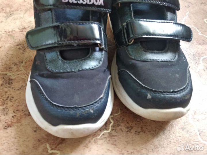 Кроссовки для девочки 33размер