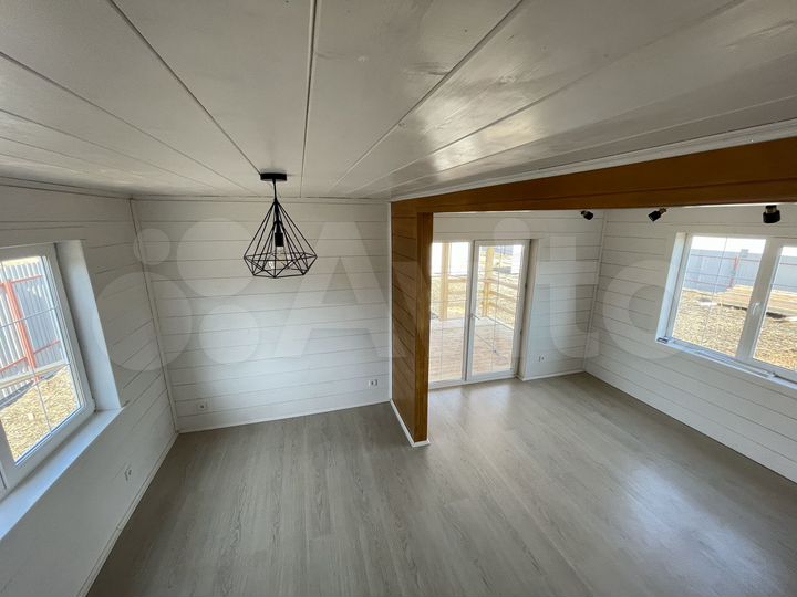 Дом 145 м² на участке 9 сот.