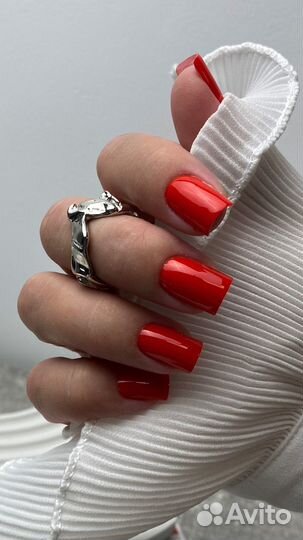 Маникюр / Нвращивание / педикюр