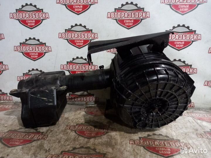 Корпус воздушного фильтра Mazda Titan WGE1T TF